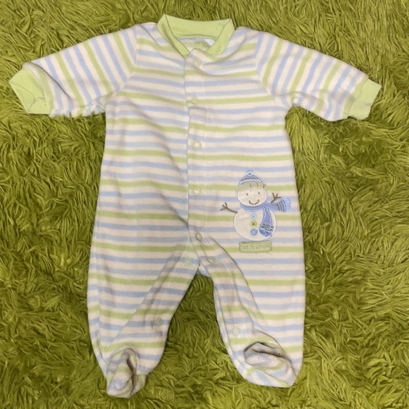 Cute Boy onesies for infants. Set of 4! - Picture 4 of 5